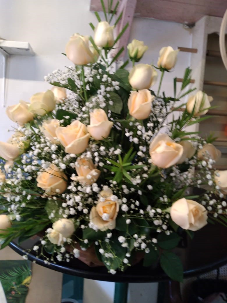 ARRANGEMENT FLORAL 19